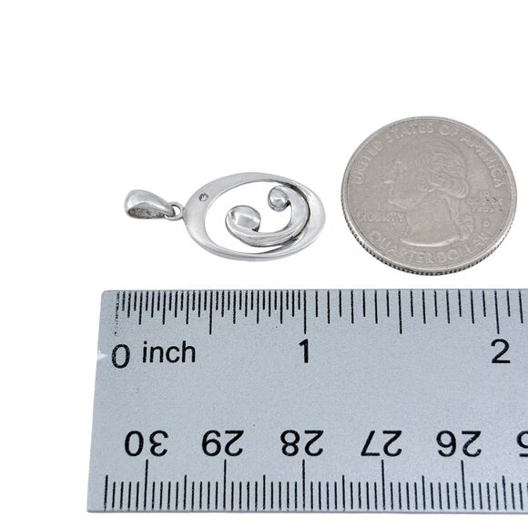 Oval Mother and Child Diamond Pendant | Vintage Sterling Silver 925 - Picture 7 of 8